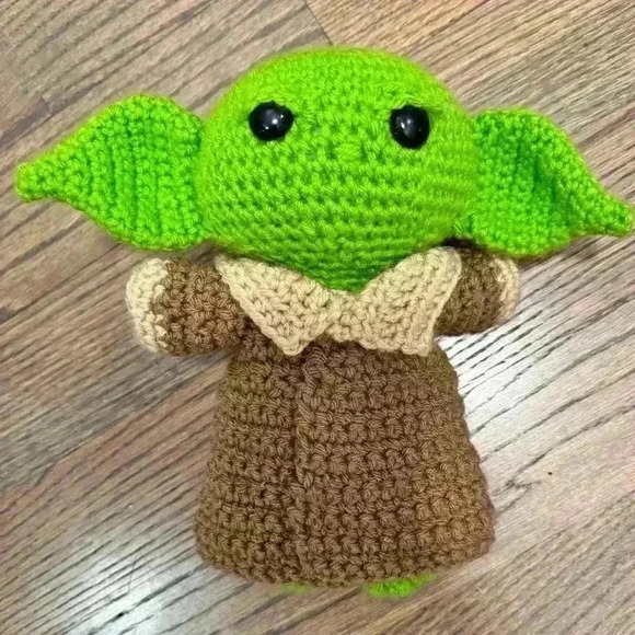 Handcrafted Grogu Stuffy 9” - Star Wars The Mandalorian - Picture 1 of 6